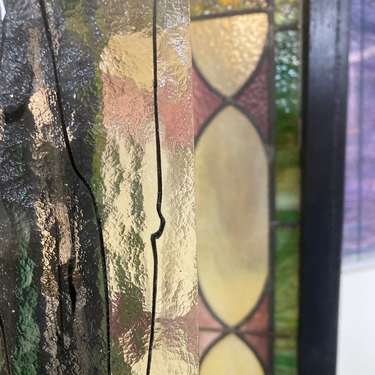 90 COE Clear w/ Black Streamers_4