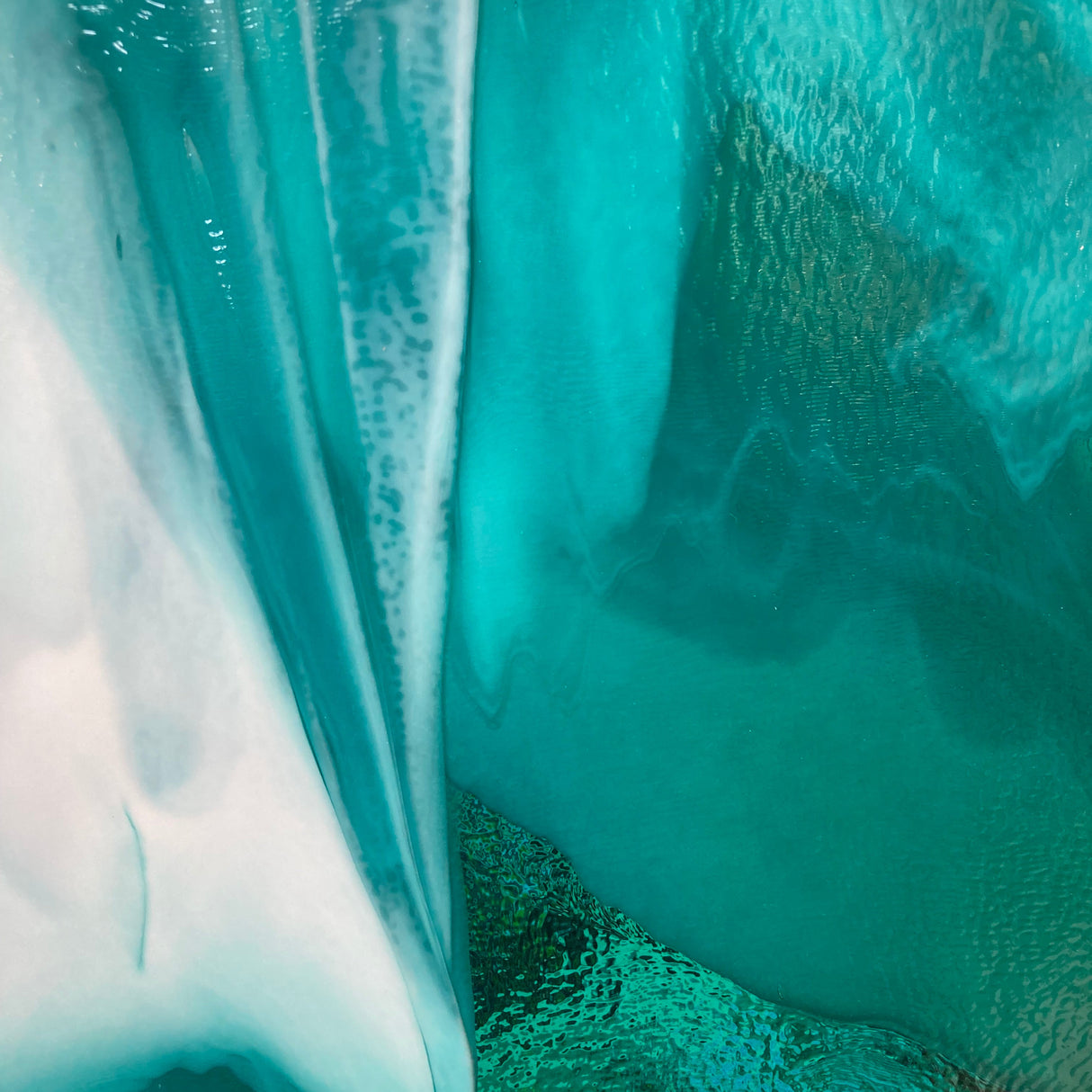 90 COE Peacock Blue, White