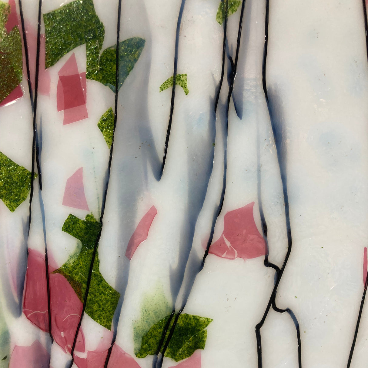 90 COE White w/ Green, Pink Fractures & Black Streamers_2