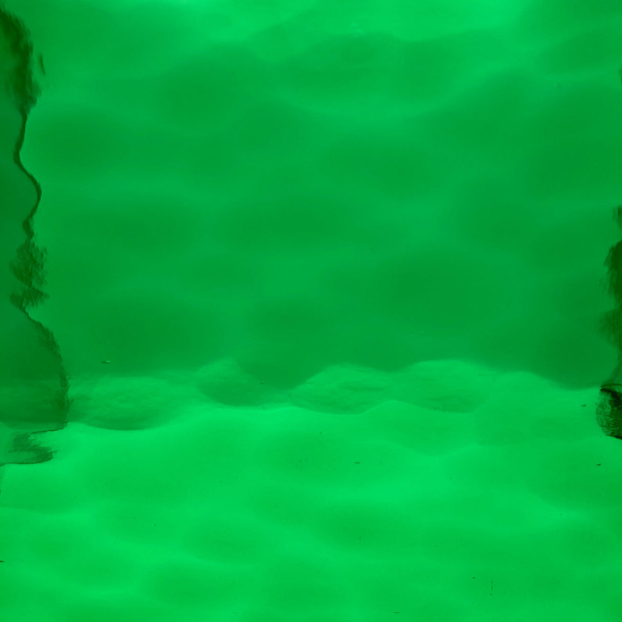 Backlit_Med._Green_Hammered_96_COE