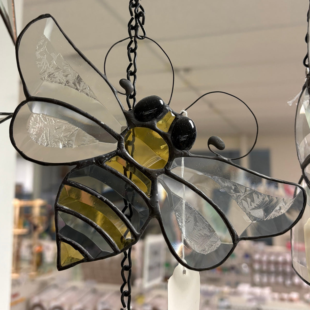 Bevel Cluster Bumble Bee