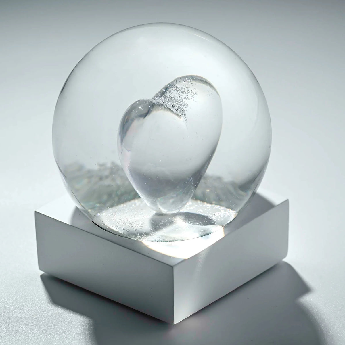 Snow Globe Crystal Heart