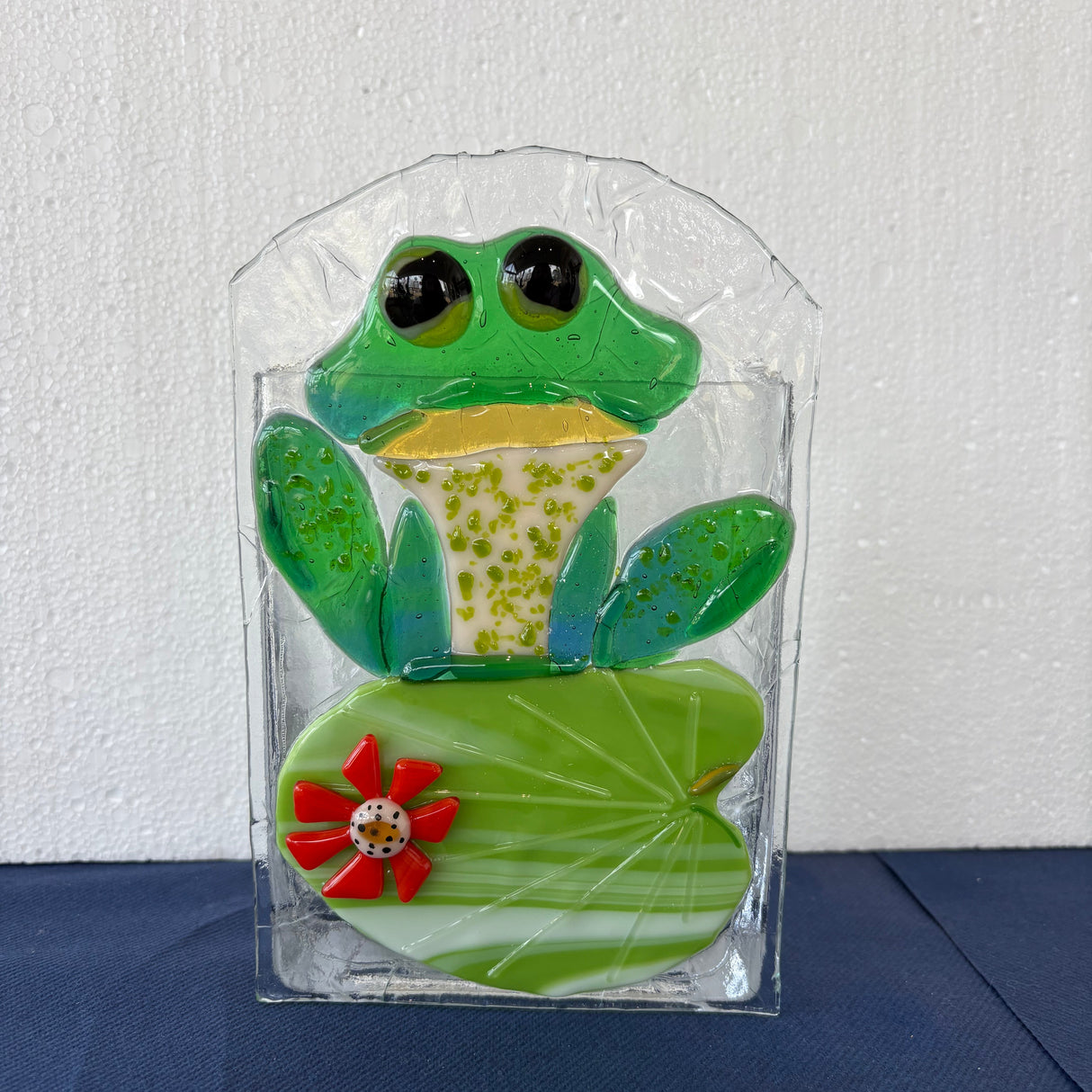 Vase Frog 8"