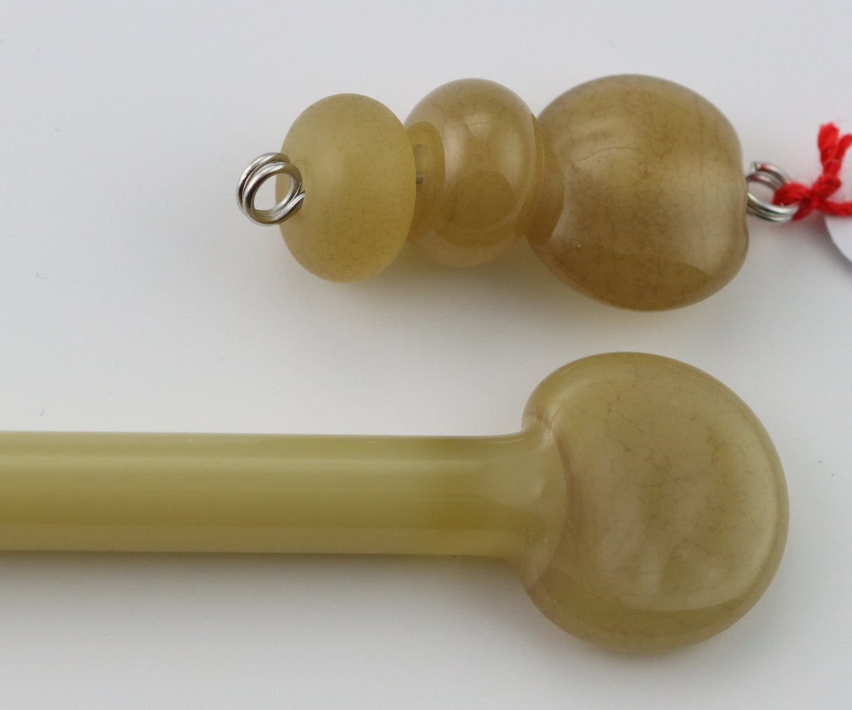 104 Coe Rod Parchment Milky
