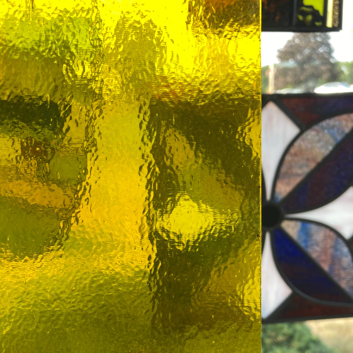 90 COE Marigold Iridescent_4