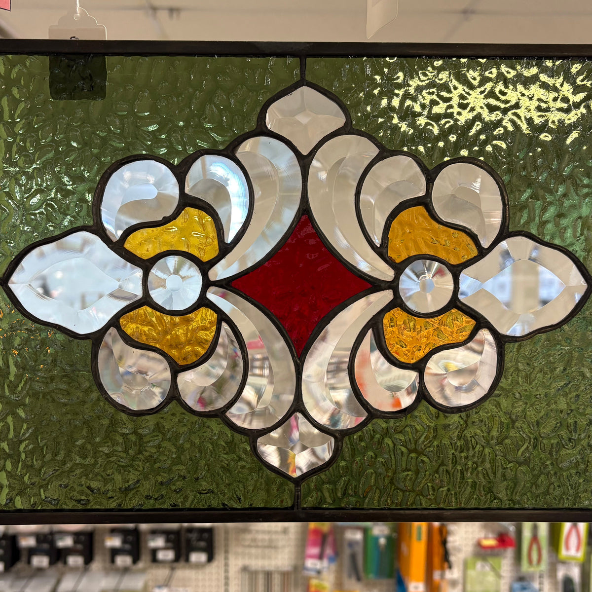 Bevel Cluster Large Ornate Motif