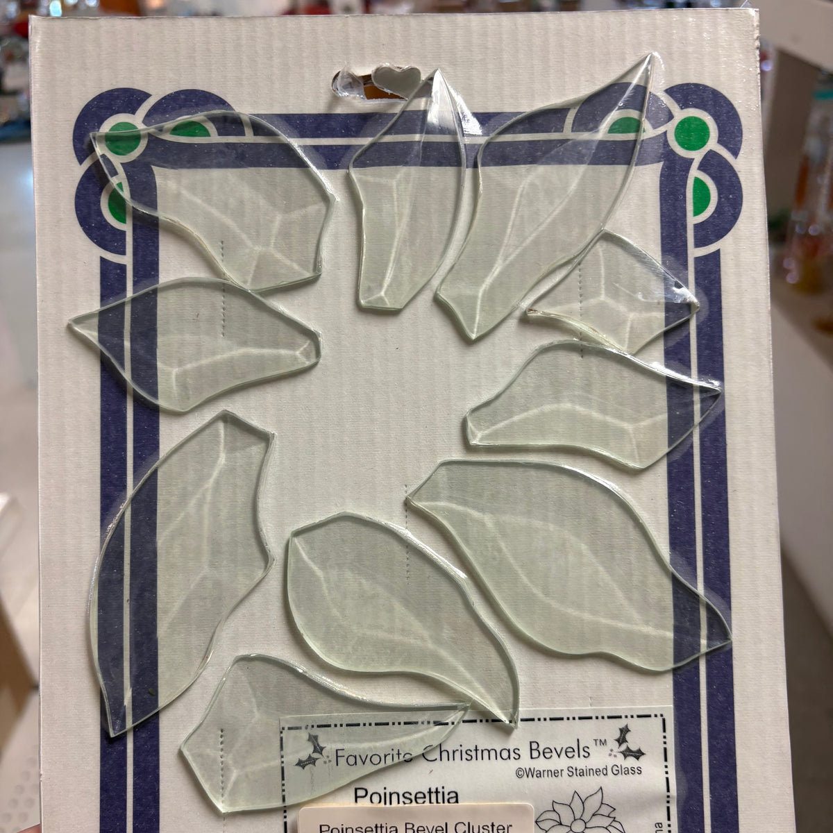Bevel Cluster Poinsettia