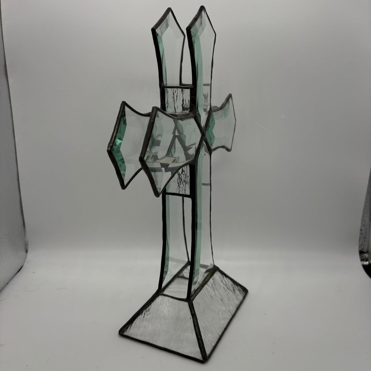 Bevel Cluster Standing Cross 3-D