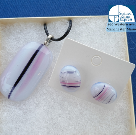 Carmela Patriotti Pendant Earring Set pink and purple