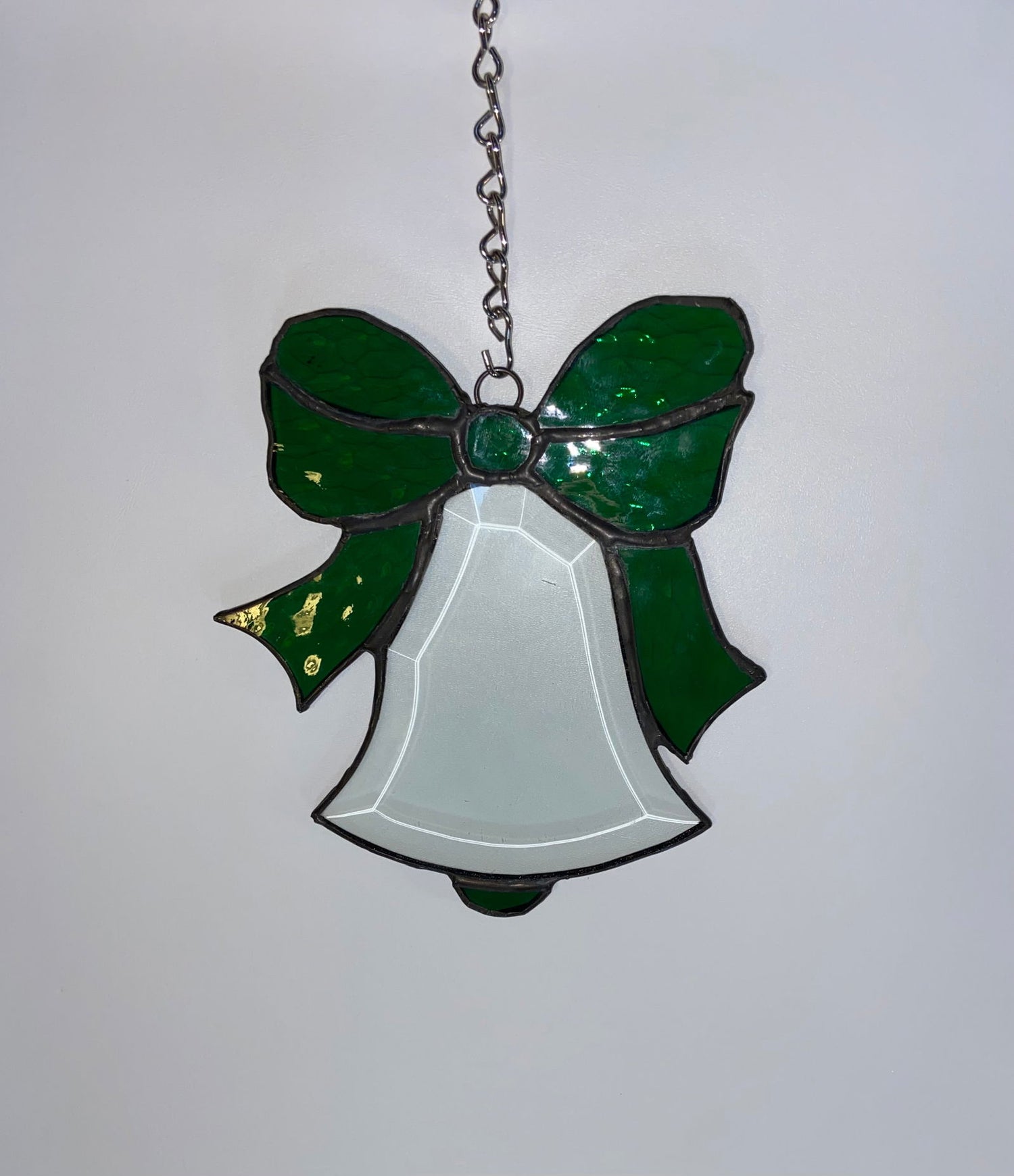 Suncatcher Bevel Bell with Bow - Stained Glass Express 