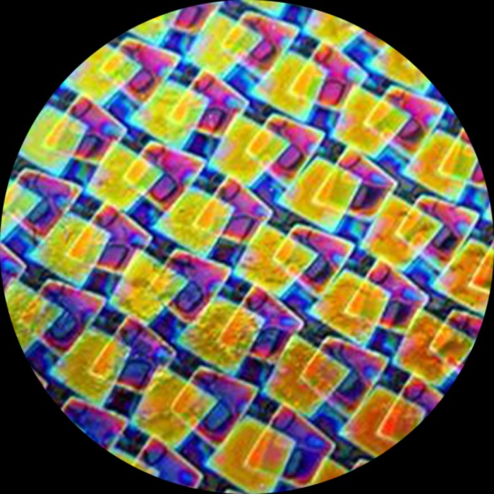 90 Coe Dichroic Rainbow 1 on Boxes Clear
