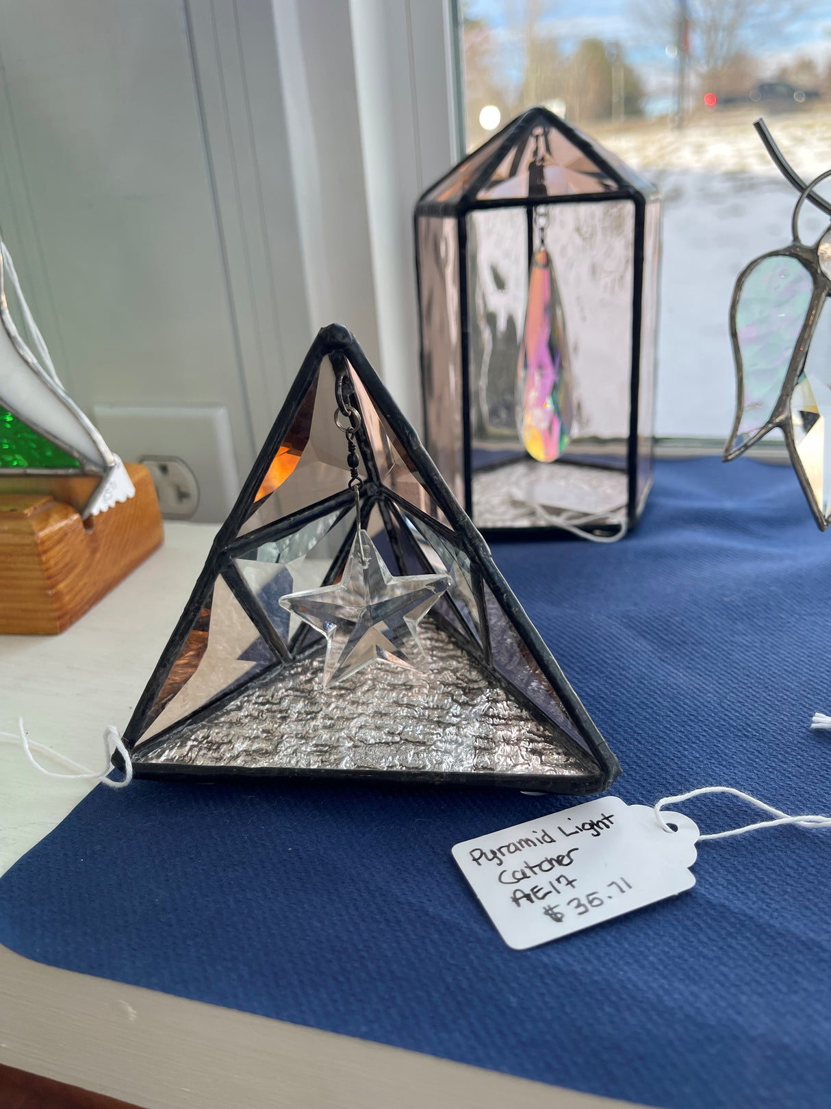 PYRAMID LIGHT CATCHER